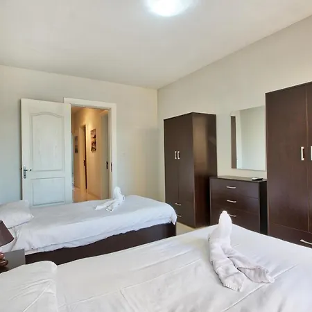 Spacious Seafront 3br, Near Beach, Ac Wifi By 360 Estates سليمة