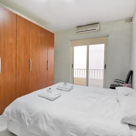 Lejlighed Spacious Seafront 3br, Near Beach, Ac Wifi By 360 Estates Sliema