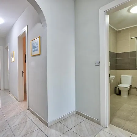 Spacious Seafront 3br, Near Beach, Ac Wifi By 360 Estates Lejlighed Sliema