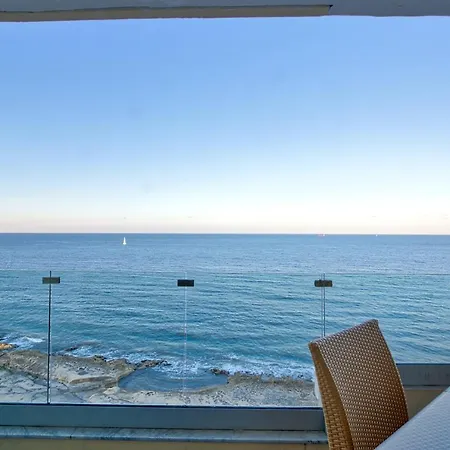 Spacious Seafront 3br, Near Beach, Ac Wifi By 360 Estates Apartment Sliema